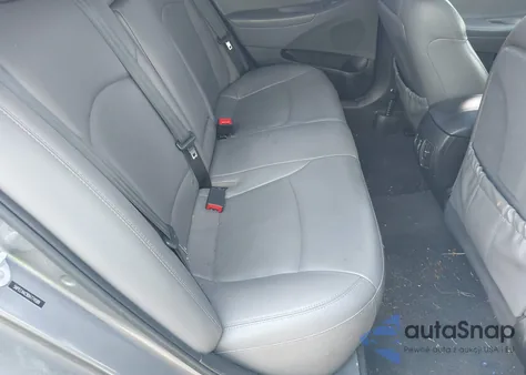 2013 Hyundai Sonata Limited z USA, uszkodzony, nr VIN 5NPEC4AC9DH774589